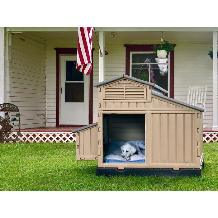 Snap Lock Dog House with Insulating Walls and Food Nook